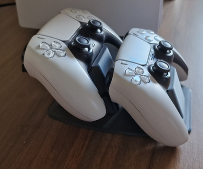 Suporte Duplo para Comandos PS5 – Organização e Estilo para o Teu Setup 🎮