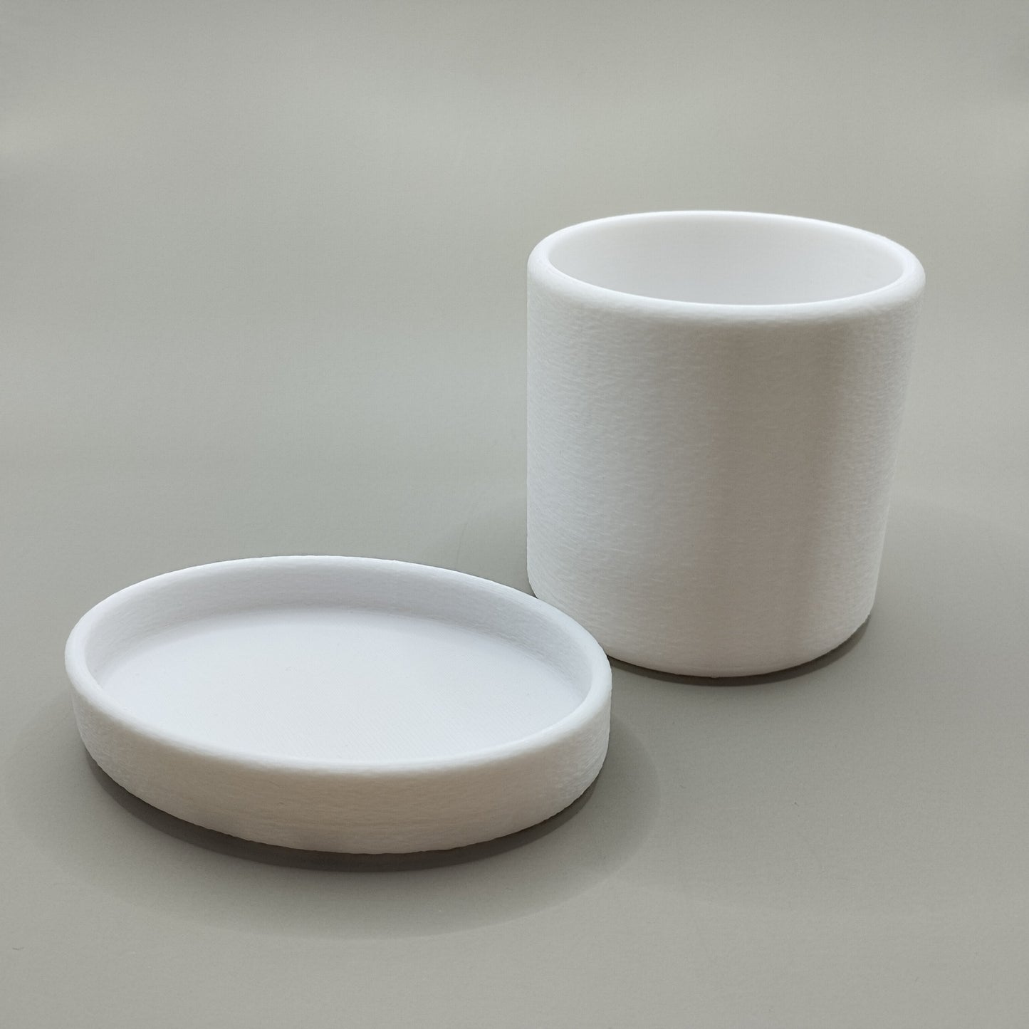Conjunto de Casa de Banho – Saboneteira e Copo Minimalista 🧼
